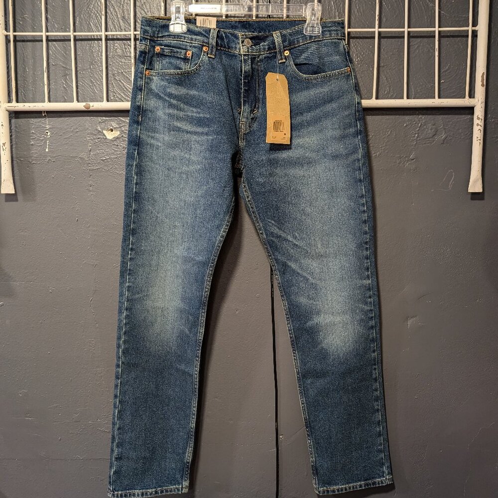 BNWT Levi's 502 Taper Jeans. Size 30x32